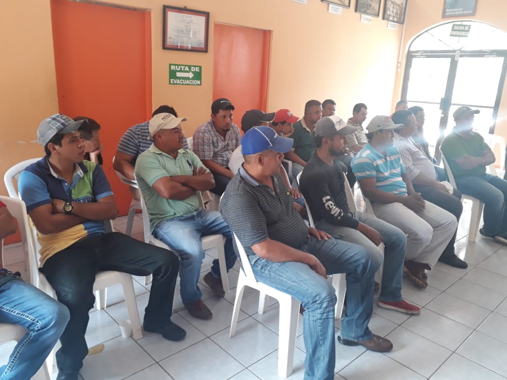 Taxistas y Alcaldía debaten sobre directrices de transporte en Camoapa