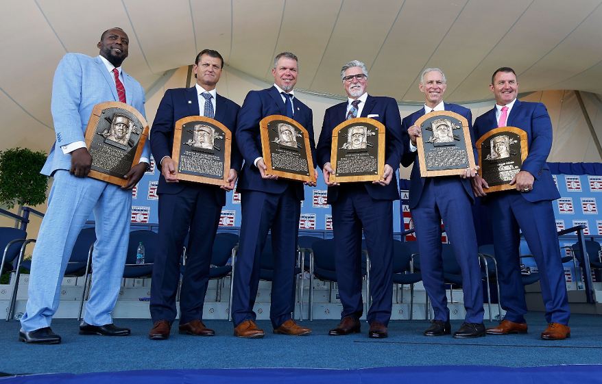 Cooperstown iluminado por seis nuevos astros del beisbol