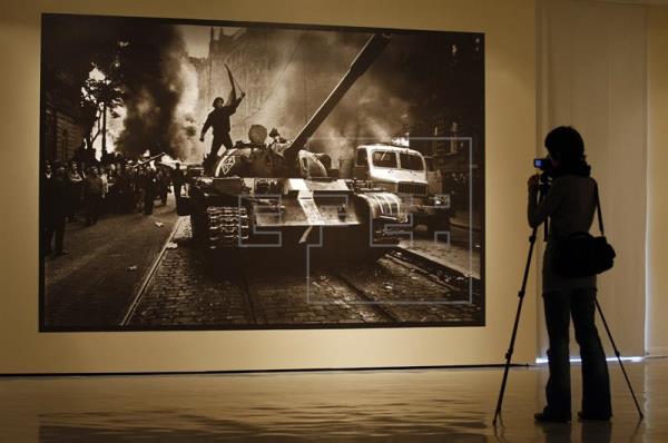 Rememoran brutal represión y dos décadas de duras políticas soviéticas calificadas de «normalización»