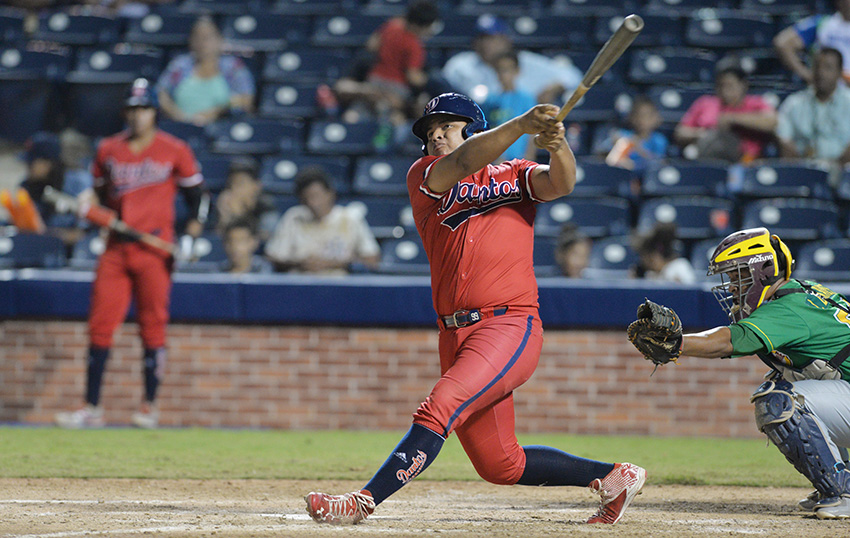 Tres juegos suspendidos del Pomares por lluvia este viernes