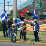 Trabajadores públicos en zozobra ante ola de despidos: “Todos están pendientes de las noticias en sus celulares”