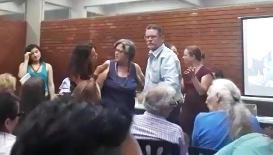 Hijo del fundador del FSLN irrumpe en un foro en Argentina