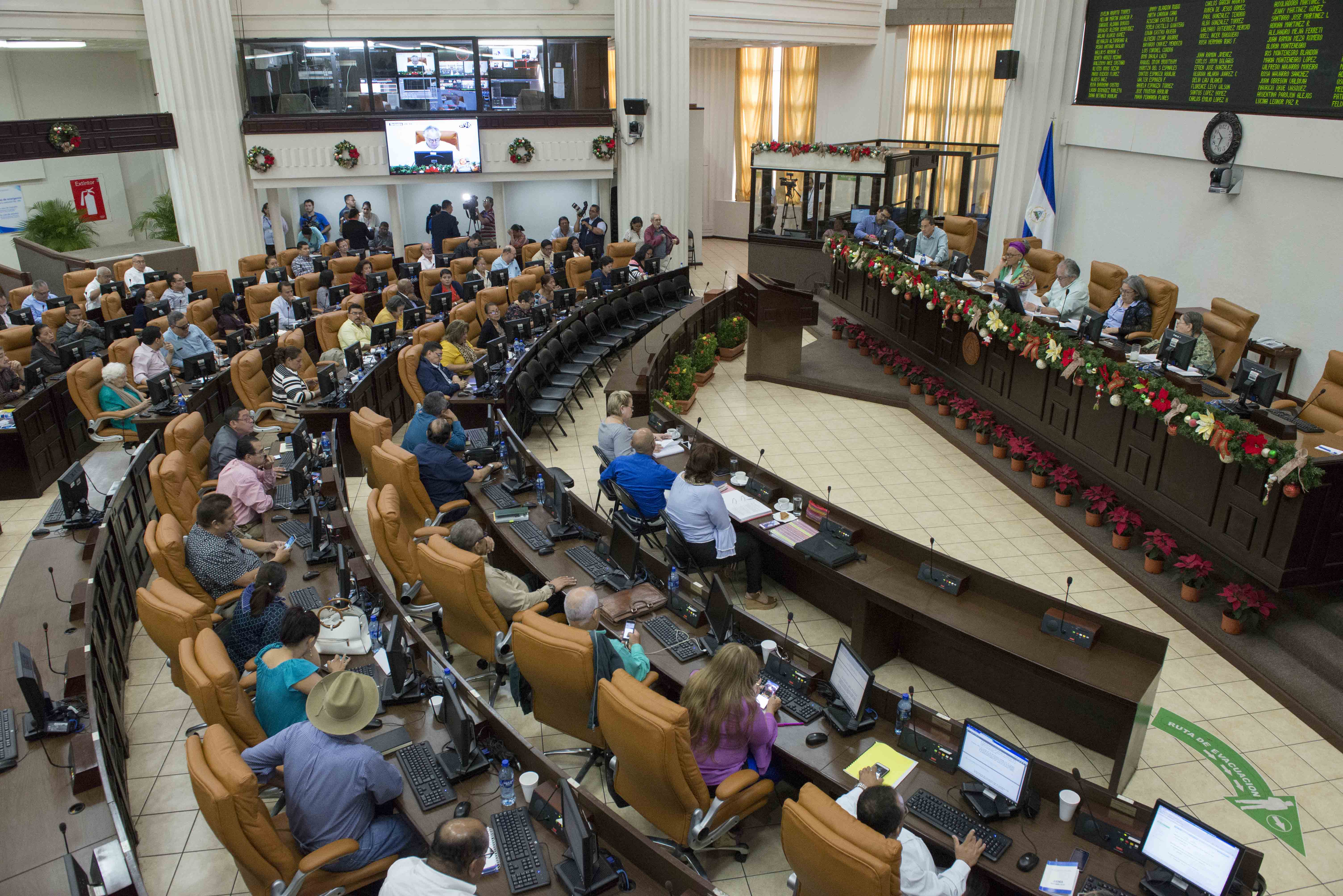 Ley de Justicia Constitucional incluirá nuevas sanciones a funcionarios