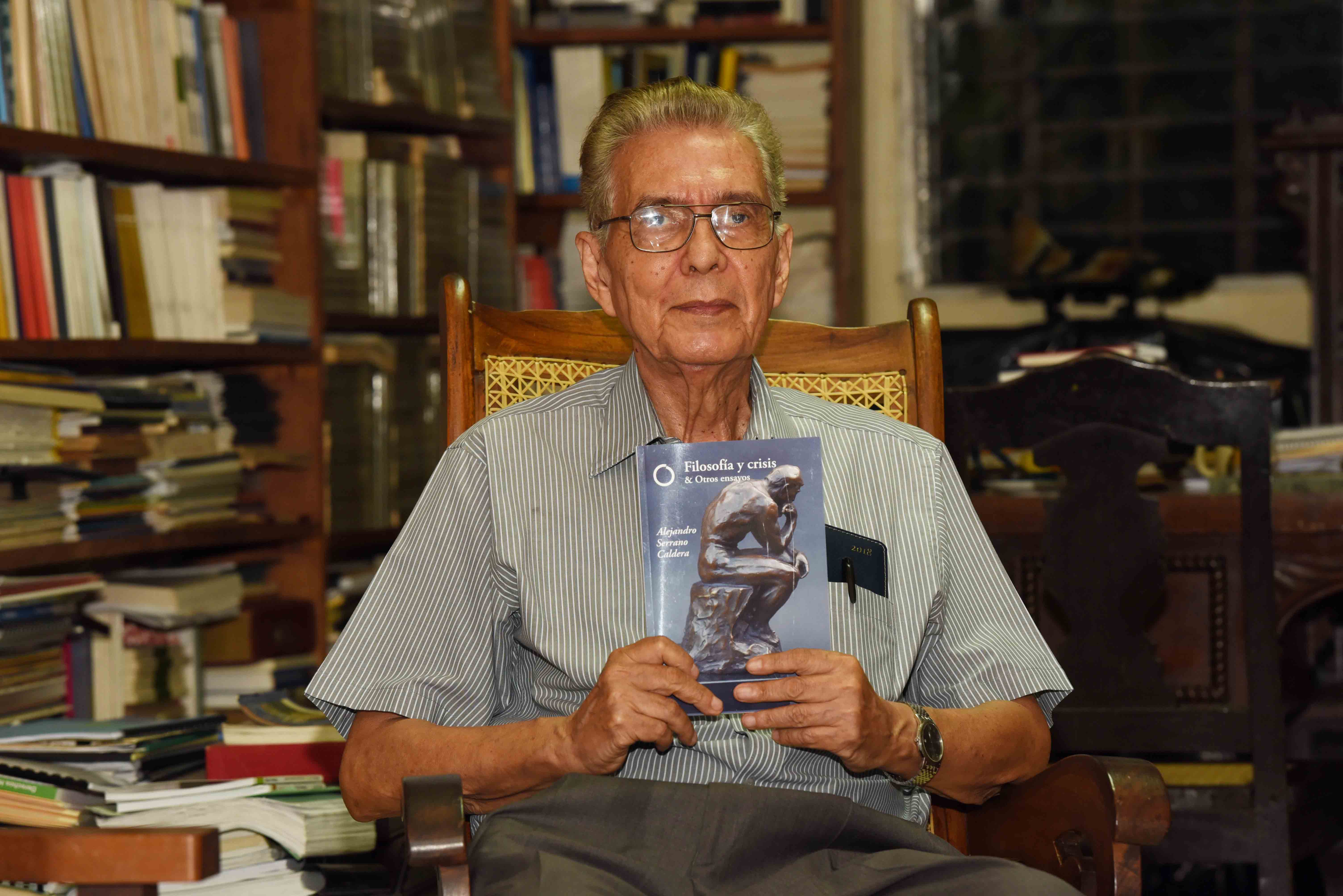 España publica libro del filósofo nicaragüense Alejandro Serrano Caldera