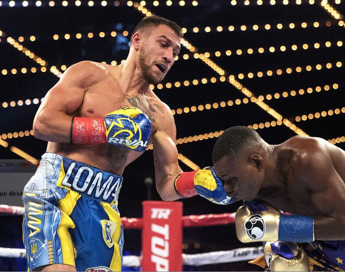 Lomachenko unifica títulos al derrotar al puertorriqueño Pedraza