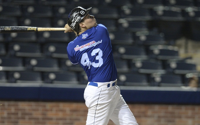 Leonardo Ortiz llegó a cuatro cuadrangulares en la temporada de la Liga de Beisbol Profesional Nacional con los Tigres de Chinandega. LA PRENSA/ MANUEL ESQUIVEL
