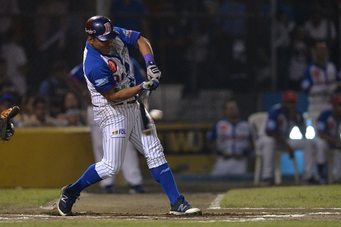 Javier Robles dio su quinto cuadrangular y sumó a la victoria del Bóer frente a los Tigres de Chinandega ayer en la Liga de Beisbol Profesional Nacional. LA PRENSA/JADER FLORES