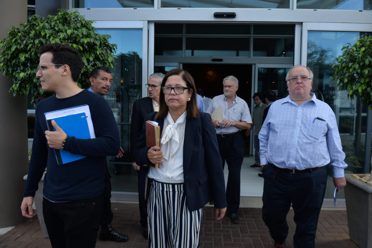 Régimen orteguista reprime mientras dialoga