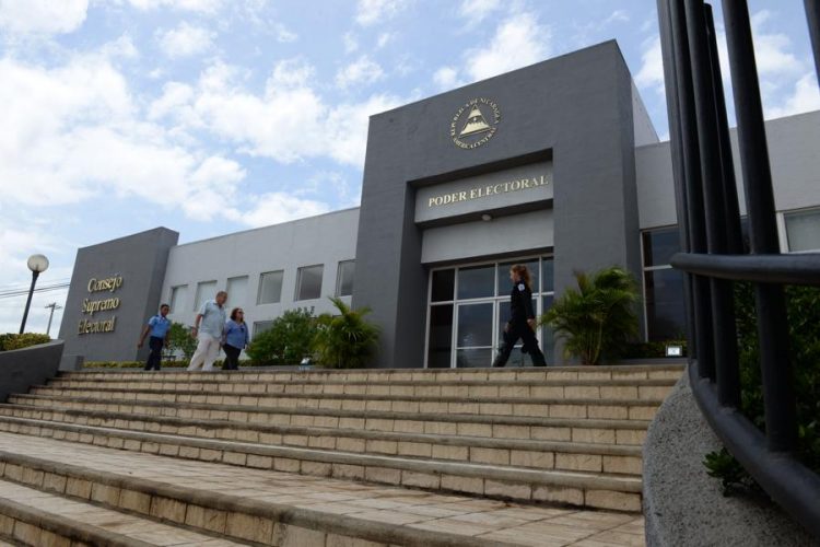 Funcionarios públicos