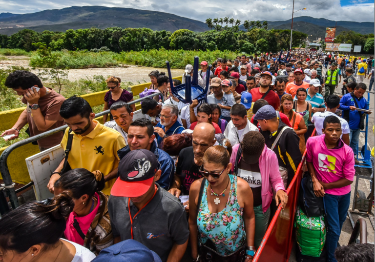 El libro El éxodo venezolano: entre la emigración y el exilio, revela que inmigrantes no regresarán al país, a menos que haya un cambio