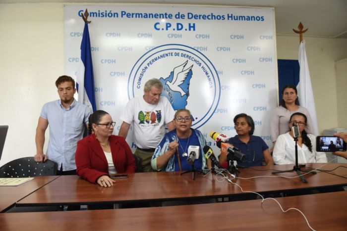 Familiares de la presa política Amaya Coppens demandan información sobre su hija