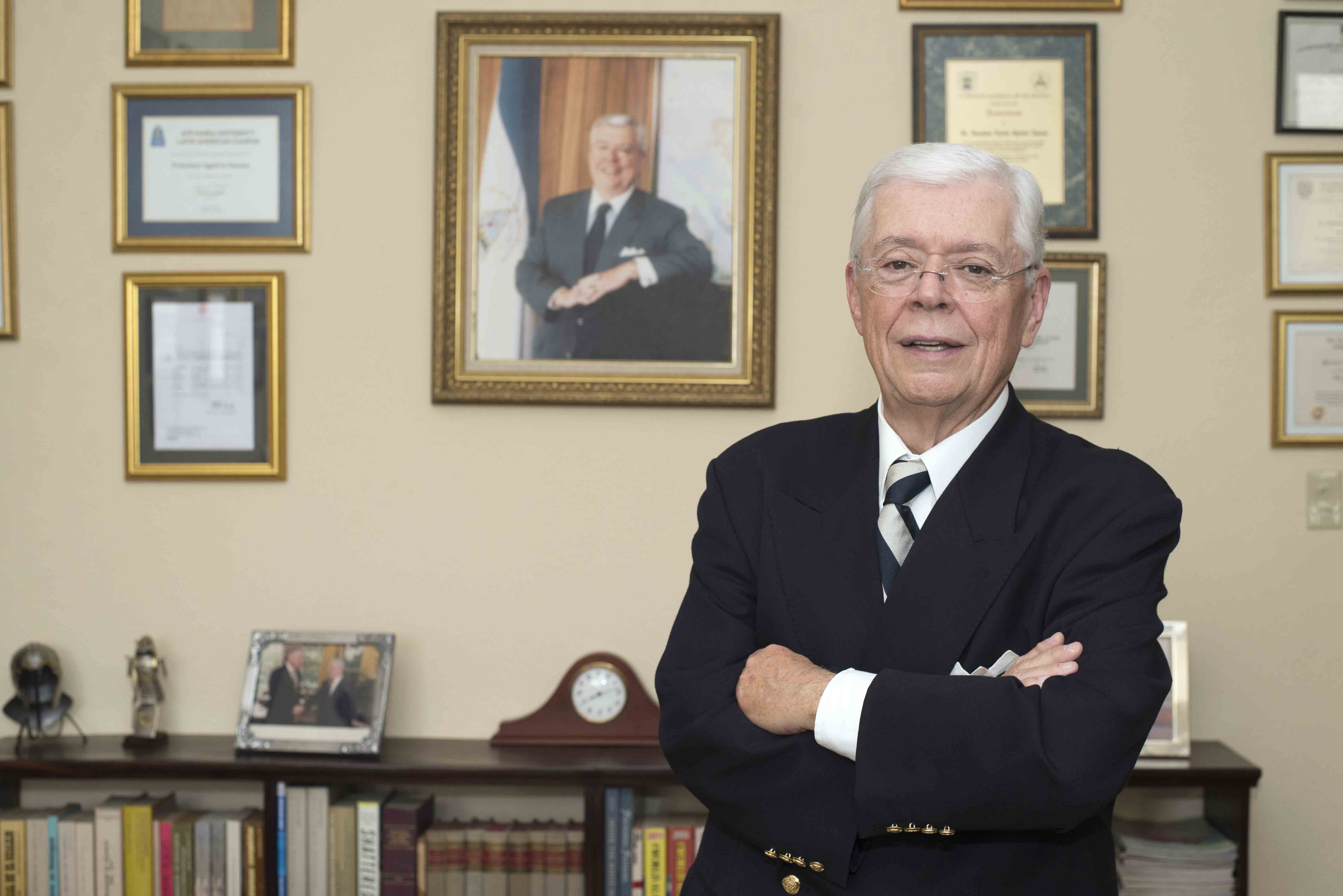 Excanciller Francisco Aguirre Sacasa: Daniel Ortega debe aterrizar y dejar bravuconada