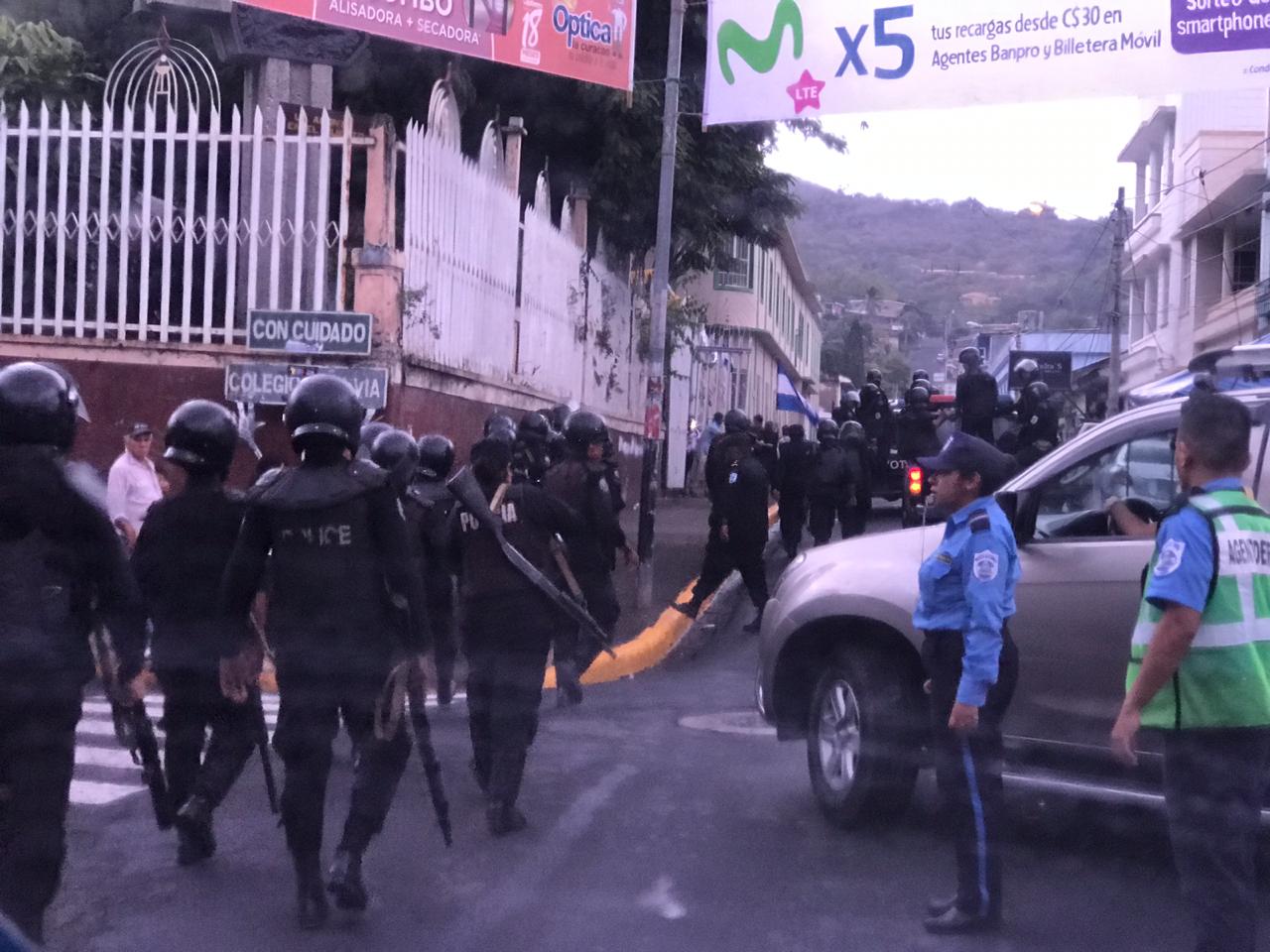 Policía asedia manifestación en Matagalpa por la muerte de Eddy Montes