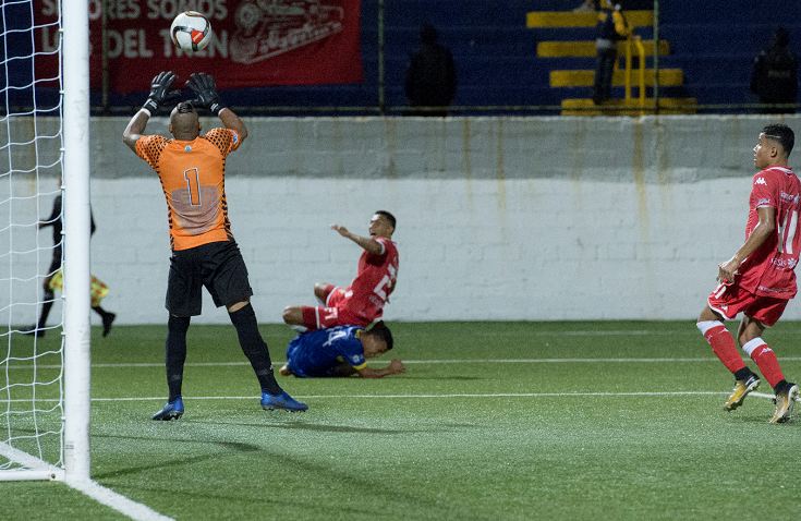 Josué Quijano y Justo Lorente lesionados en la Final y aumentan preocupaciones para Copa Oro