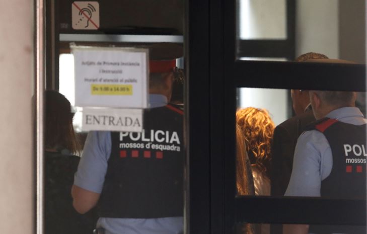 Shakira declara ante un juez como imputada por fraude fiscal en España