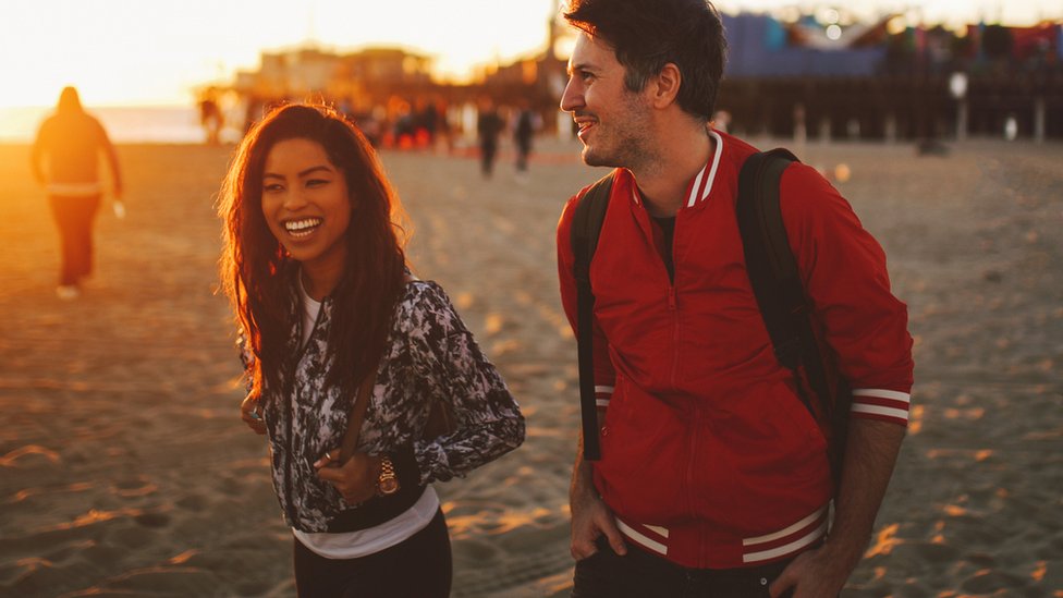 Por qué en Los Ángeles hay gente que paga por caminar