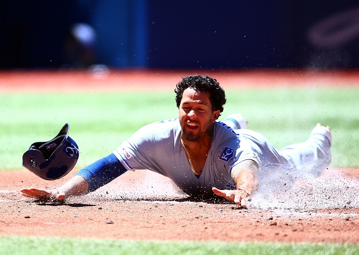 Cheslor Cuthbert se fue en blanco pero sigue sobre .300