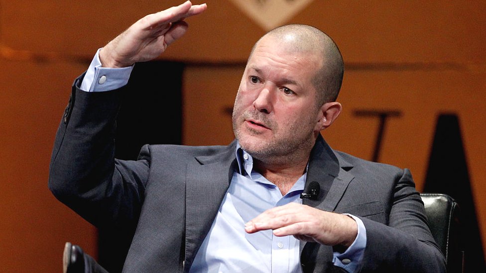 5 inesperados diseños de Jony Ive, el hombre detrás del iPhone y otros productos emblemáticos de Apple
