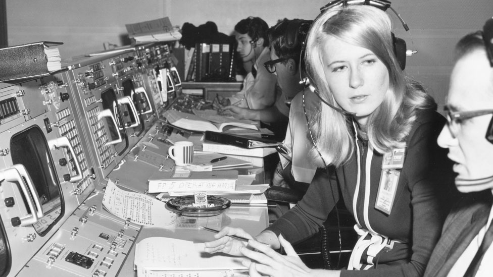 Llegada del Apolo 11 a la Luna: Frances Northcutt, la mujer que a los 25 años fue la primera ingeniera en el centro de control de las misiones Apolo