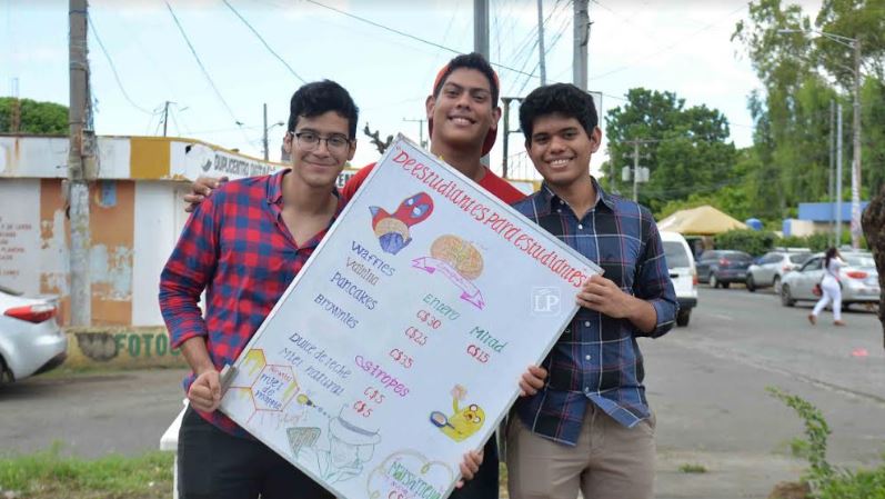 “Waffle Boys”, el popular emprendimiento de tres universitarios en Managua