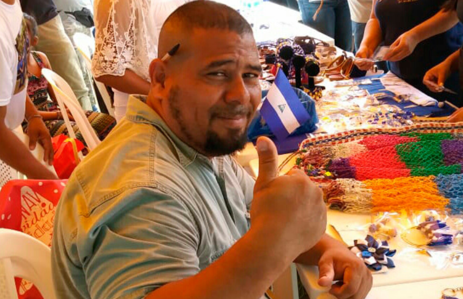 Policía saca con violencia de su casa y detiene al excarcelado Edwin Altamirano