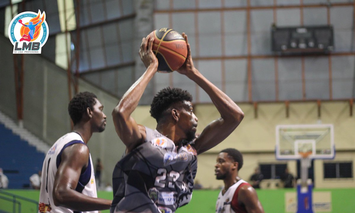 Bartel López y Metapán inician la batalla por la corona en El Salvador