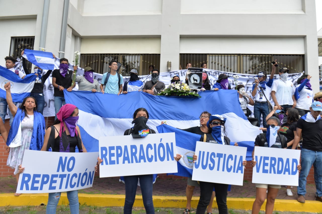 Policía Orteguista prohíbe marcha convocada por estudiantes