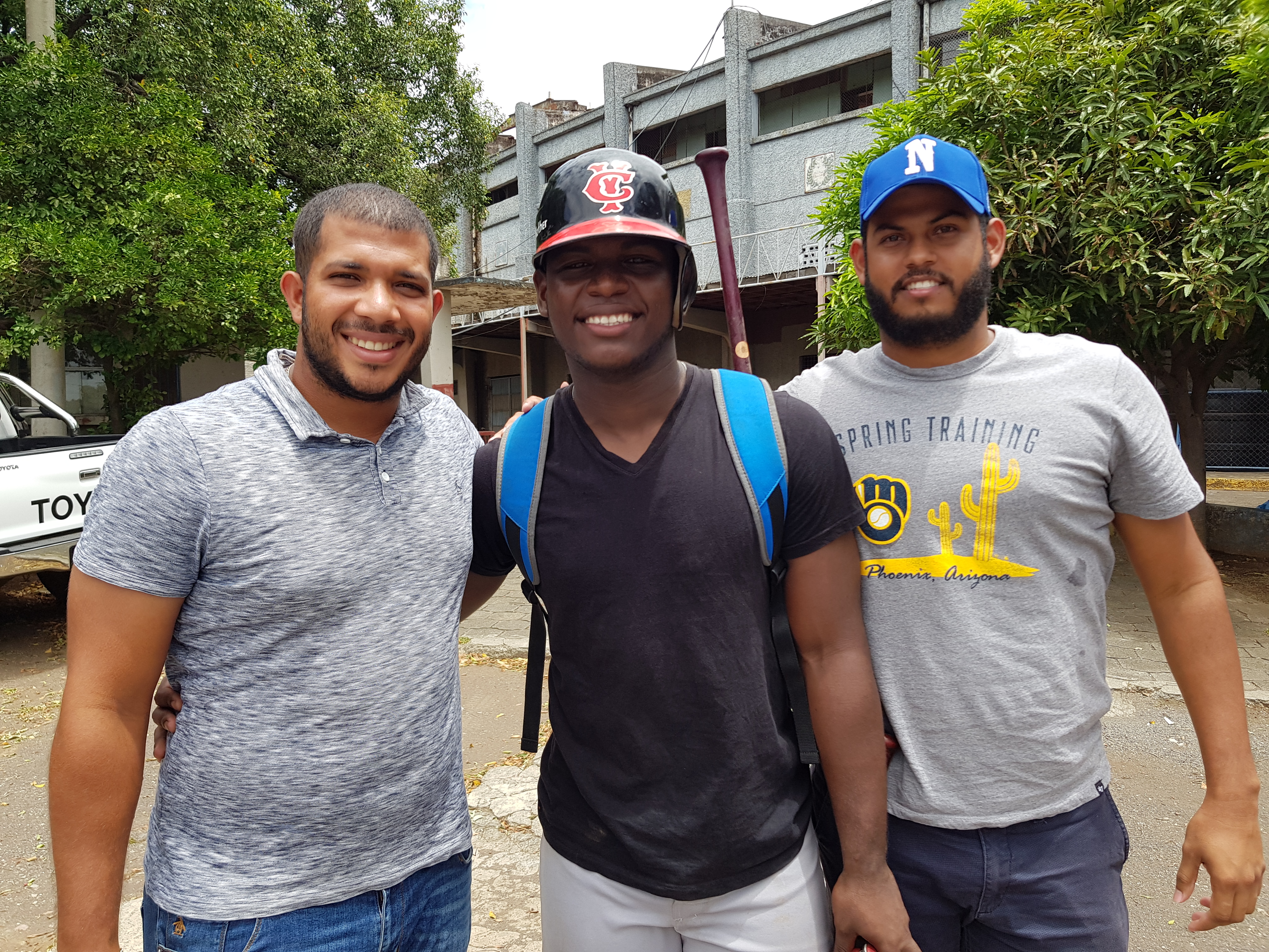 Piratas de Pittsburgh firman a joven nicaragüense Heiron Montalbán