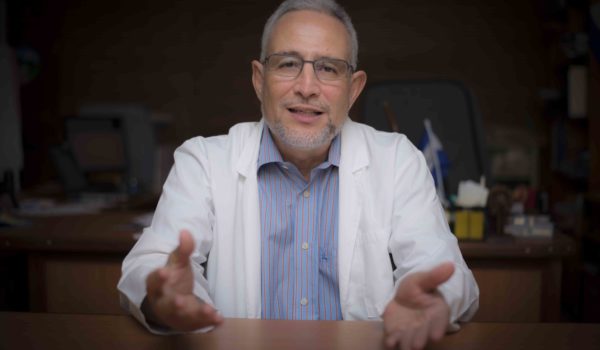 Leonel Argüello: preocupa la automedicación para «prevenir y tratar» el Covid-19 en Nicaragua