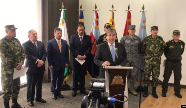 Cae jefe de inteligencia militar colombiana por fotos falsas