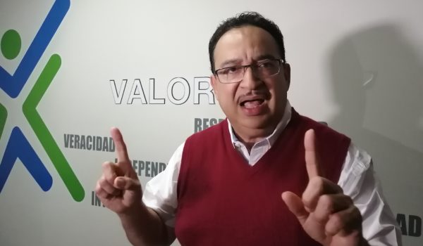 Aníbal Toruño denuncia que sigue el asedio de la PO a su vivienda, con recurrente presencia de Fidel Domínguez