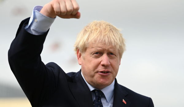 Ingresan a cuidados intensivos al primer ministro de Reino Unido, Boris Johnson, por coronavirus
