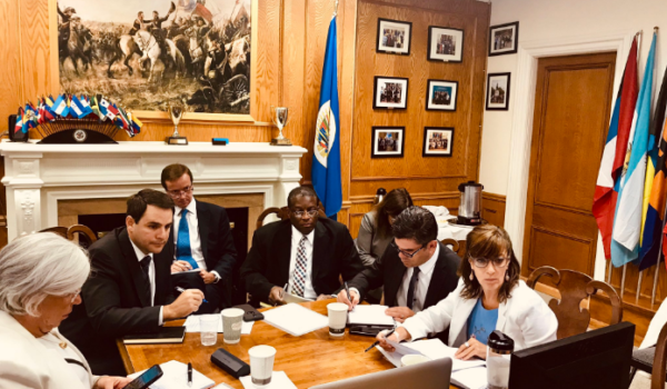 Comisión de la OEA se reúne en El Salvador con víctimas de la dictadura orteguista