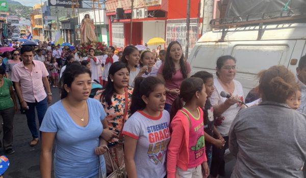 Policía Orteguista rodea la catedral de Matagalpa en inicio de jornada de oración convocada por Obispos