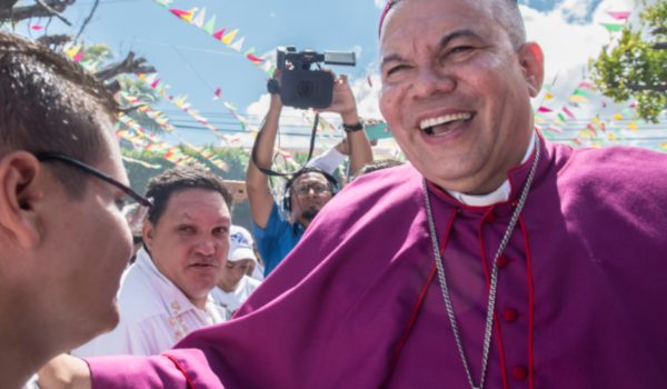 La historia de René Sándigo, el obispo 51 de León