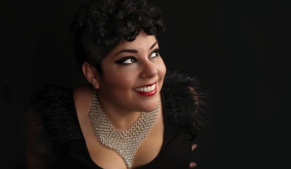 María Fernanda Ampuero: «Me parece que hay una cosa monstruosa en la relación entre padres e hijos»