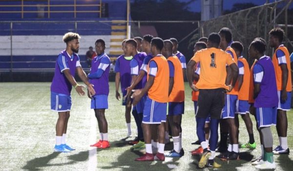 Alex Bendaña analiza el debut en Liga de Naciones: «No nos podemos poner la medalla de favoritos»