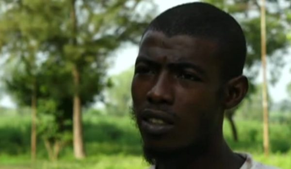 La «casa de la tortura» en Nigeria: el testimonio de uno de los rescatados del centro donde 500 hombres y niños eran encadenados
