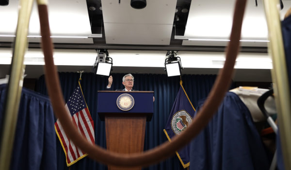 Fed abarata por tercera ocasión el costo del dólar y no descarta realizar nuevas bajas