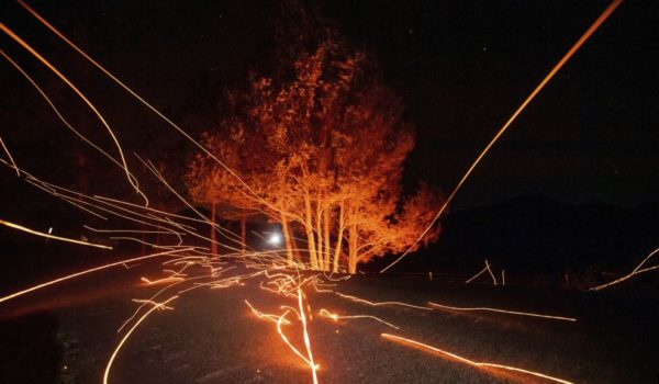 Incendio forestal estalla cerca de biblioteca Reagan en el sur de California