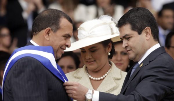 Extraficante de droga dice que financió campañas electorales de Porfirio Lobo y Juan Orlando Hernández