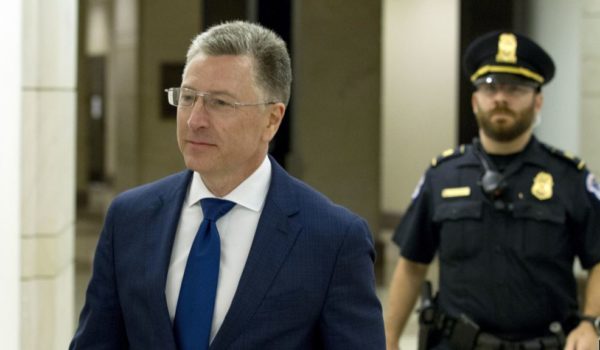 Diplomático de Estados Unidos, Kurt Volker, se deslinda de caso de Ucrania