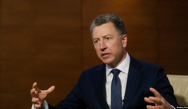 Exenviado de Estados Unidos a Ucrania testifica en la Cámara de Representantes por investigación de juicio político