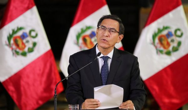 Disolución del Congreso en Perú: 4 claves para entender el enfrentamiento entre Vizcarra y el Parlamento (y lo que puede pasar ahora)