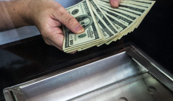 Bancos de Nicaragua lograron captar en noviembre US$108 millones en depósitos, ¿por qué aún no pueden cantar victoria sobre su recuperación?