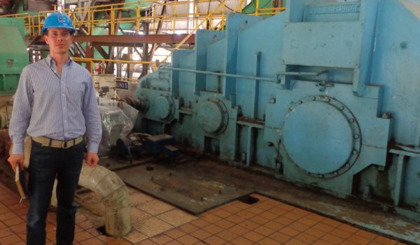 Nicaragüense destaca en sector de energías renovables