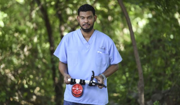 Veterinario leonés fabrica sillas de ruedas para animales discapacitados