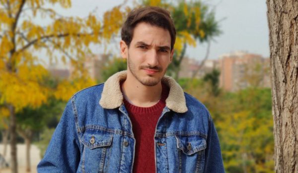 Por qué le di mi voz a mi padre: el joven que le donó el habla a su progenitor enfermo de ELA