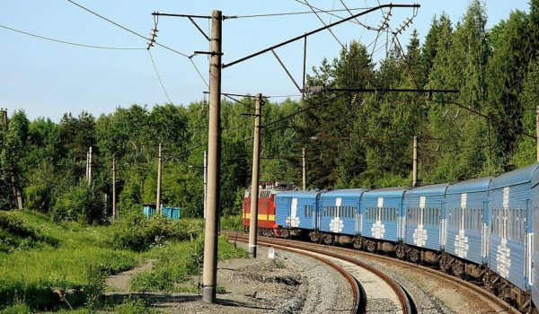 Cuánto puedes reducir tu huella de carbono viajando por tren en lugar de avión
