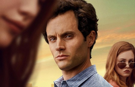 «You»: 5 cosas que deberías borrar de tus redes sociales (y que puso en evidencia la serie de Netflix)